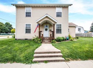 101 S Cedar St, Washington, IL 61571
