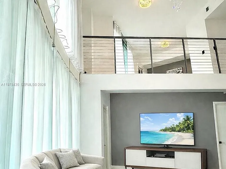 350 S Miami Ave #312 — Photo 3