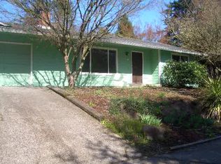 1305 Piper Ln, Eugene, OR