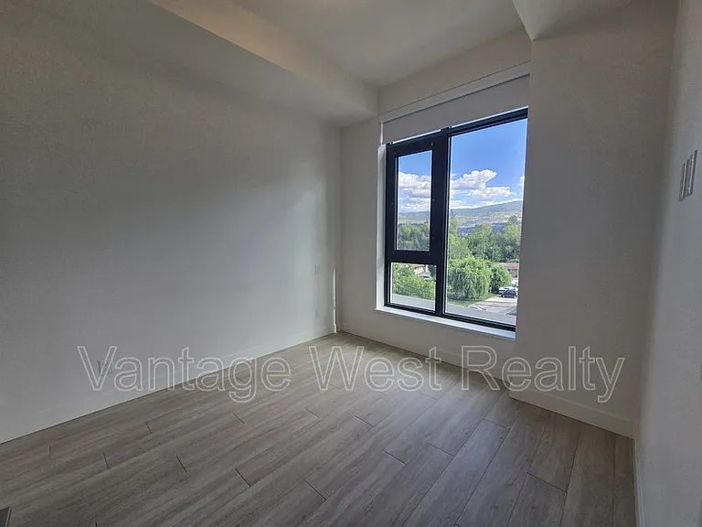 3699 Capozzi Rd #406 — Photo 10