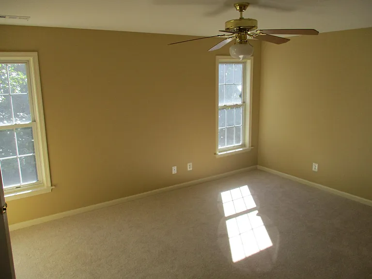 11102 Spring Meadow Blvd — Photo 6
