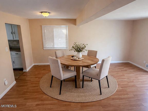 2nd image of 1 Max Place