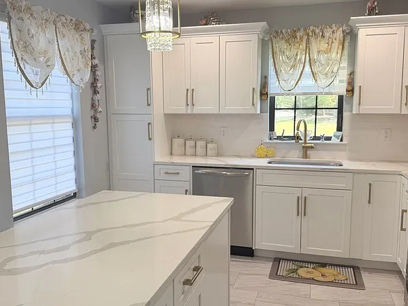 72 Clubhouse Ln, Marlboro, NJ 07746