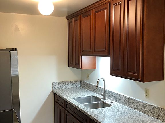 4th image of 2314 D St