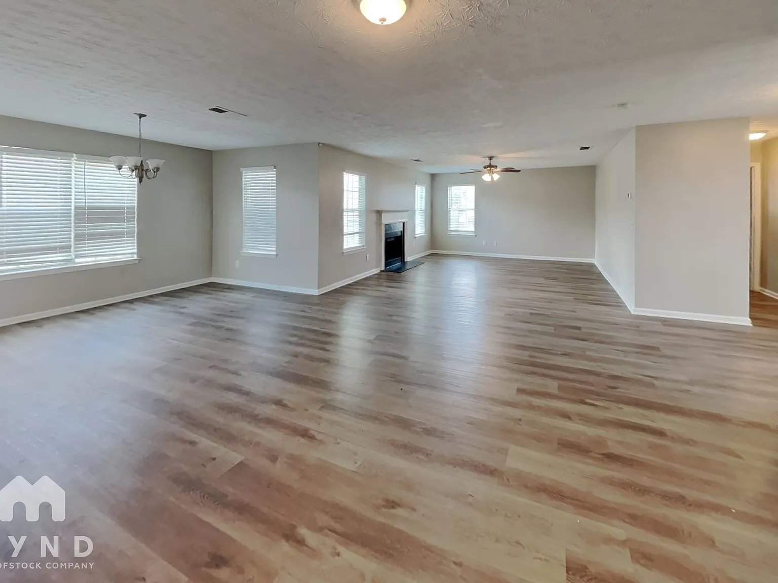 4 bed, 2.5 bath, 2727 sqft, $2,175 — Photo 4