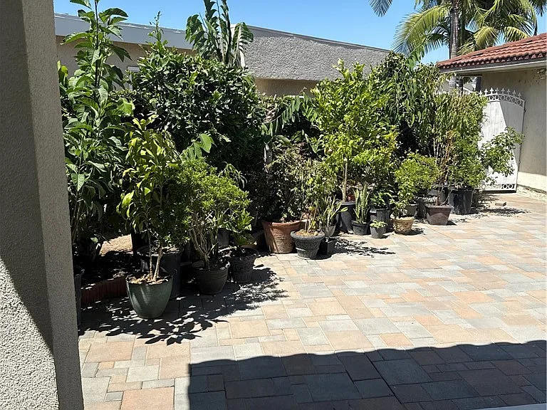 5272 Barcelona Cir — Photo 3