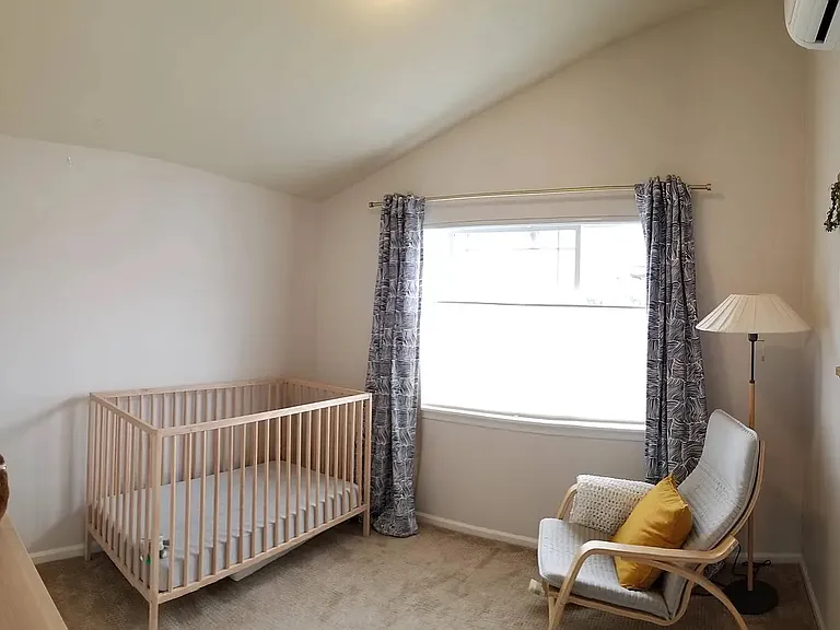 4454 Woodland Park Ave N — Photo 5