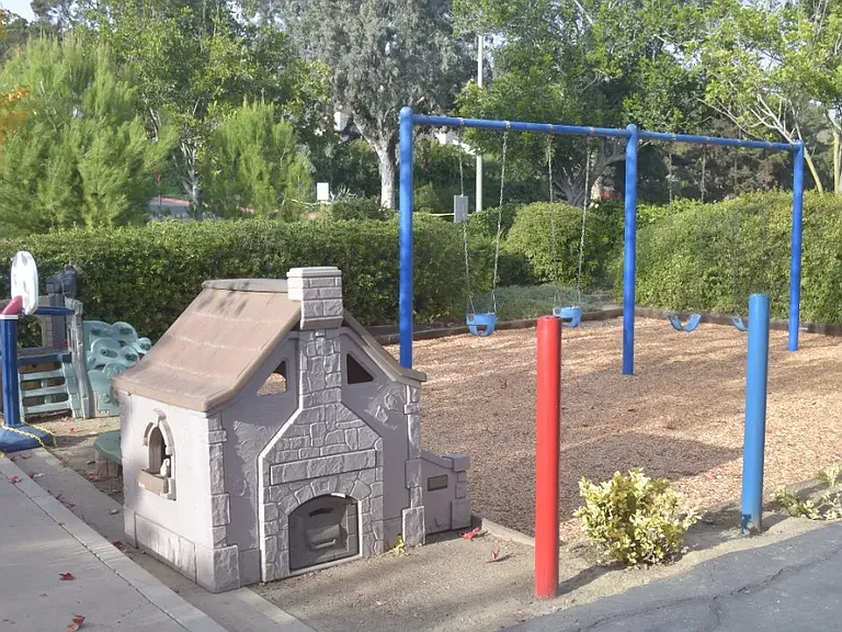 HOA play structure