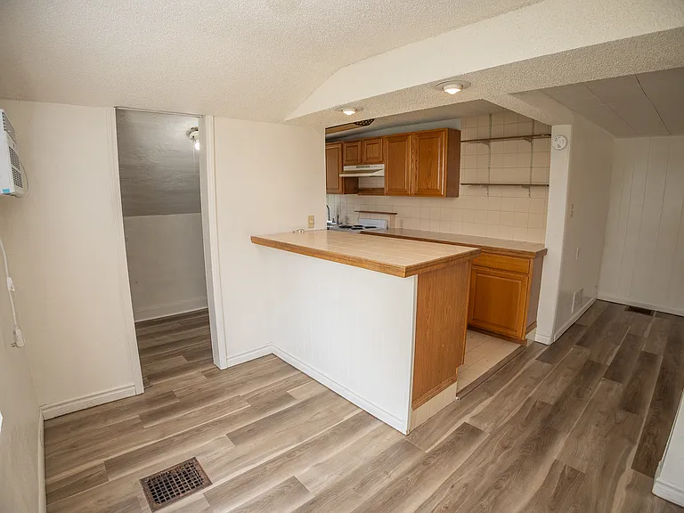 1112 E Miller St #B — Photo 11