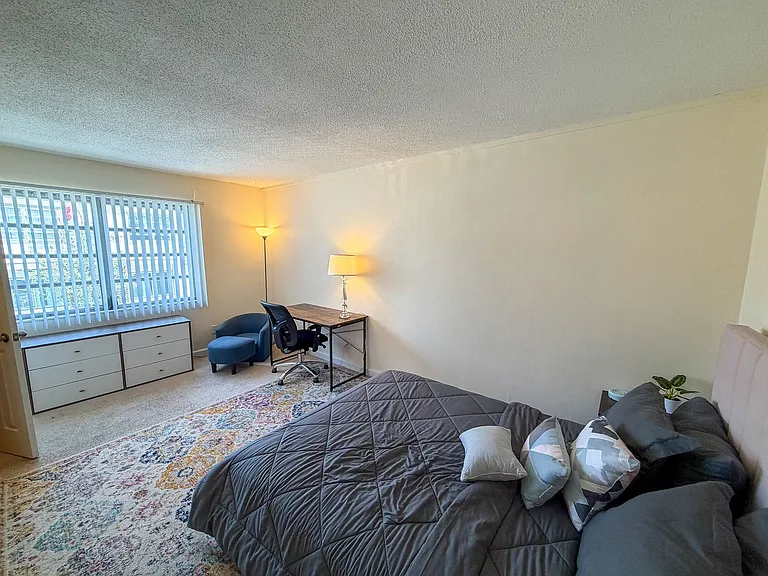1700 SW 16th Ct #J22 — Photo 12