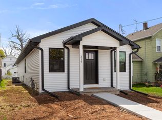 317 Dixon St, Kaukauna, WI 54130