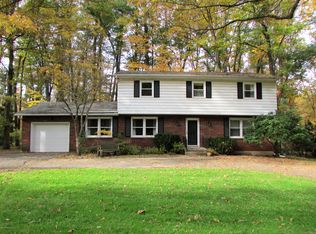 13 Old Forest Rd, Sugarloaf, PA 18249