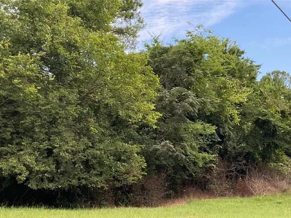 1813 Gillionville Rd, Albany, GA 31707