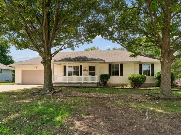 611 S Countryside Avenue, Republic, MO 65738