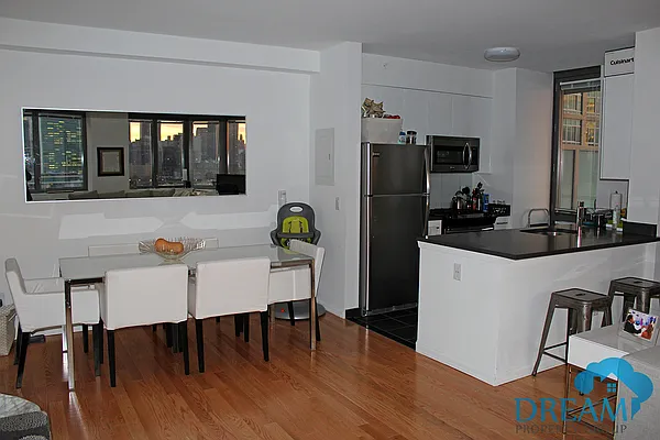 Rented by Dream Property Group LLC | media 1