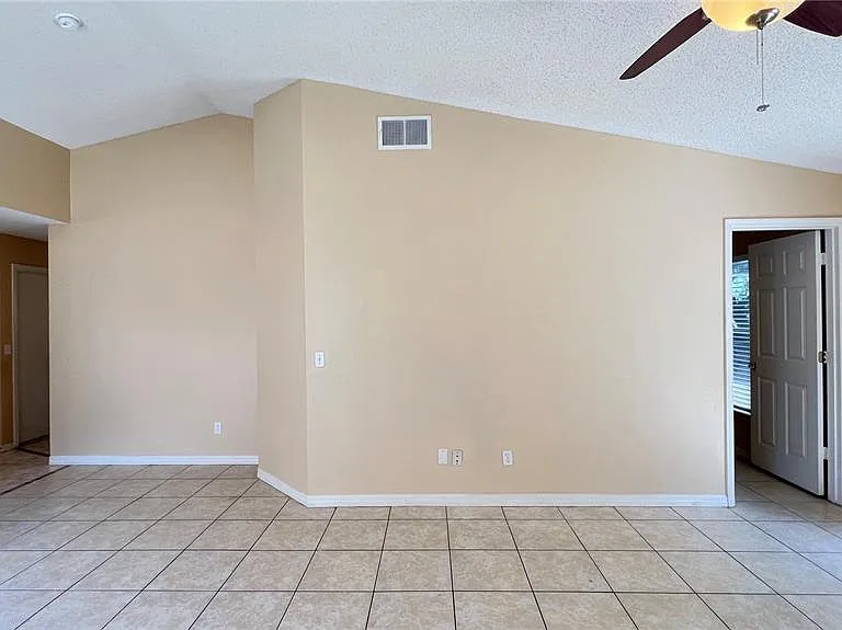 1547 Oak Hill Trl — Photo 20