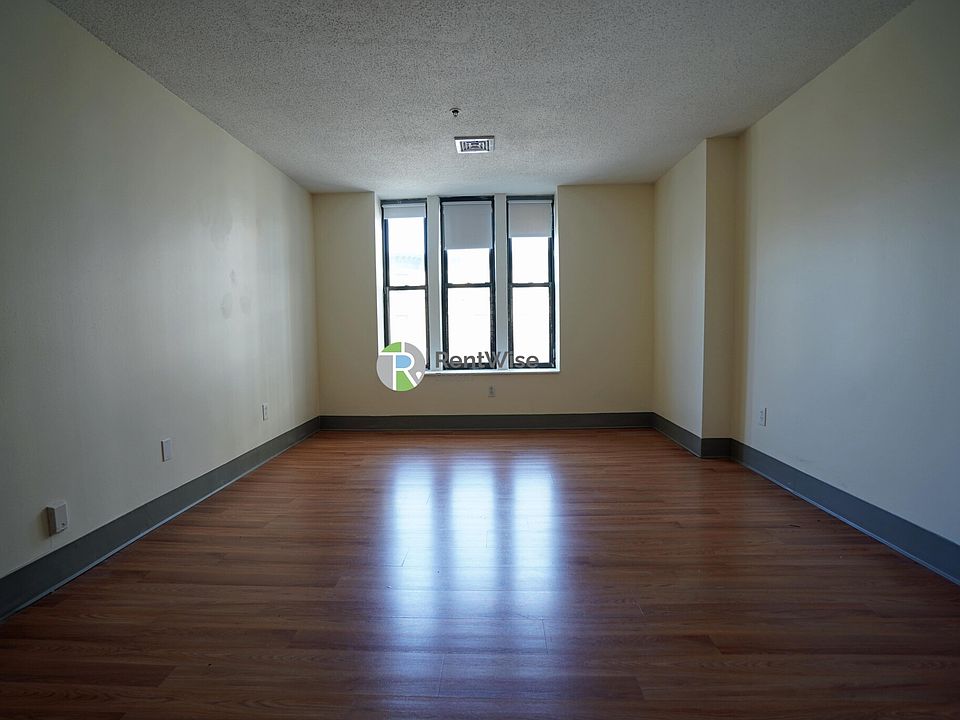 1st image of 1127 Boylston St #302