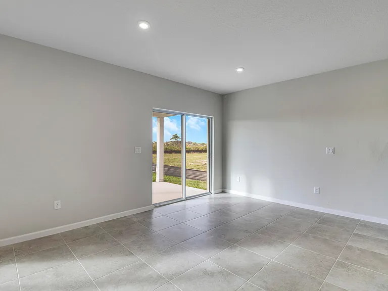 15404 SW American St — Photo 16