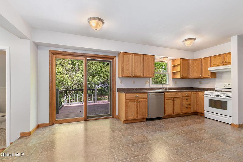 3rd image of 13 Pinehurst Drive