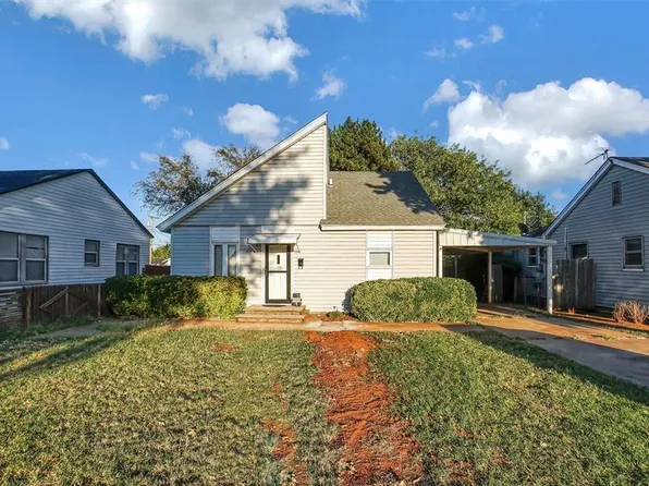 519 S 11th St, Clinton, OK 73601