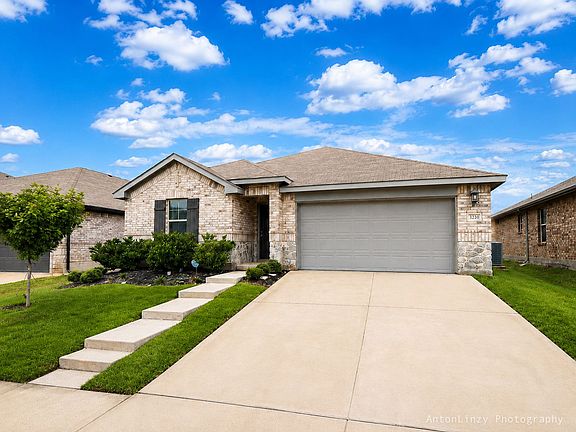 2nd image of 3230 Baehr Dr