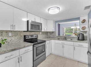 Colonnades Condo, Fort Lauderdale, FL 33324