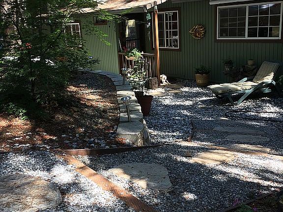 2nd image of 2725 Iris Ln