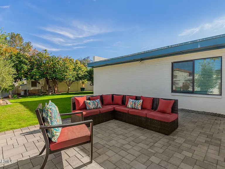 1948 E Jeanine Dr — Photo 10
