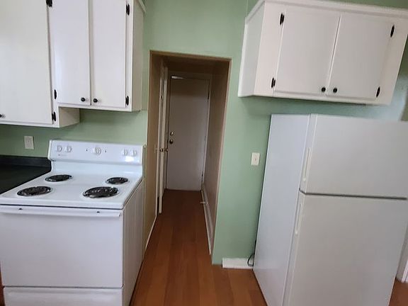 5th image of 78 Essex St APT 2