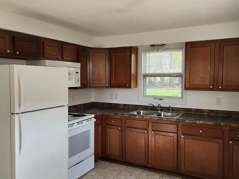 1738 Hawthorne Ave E #1 — Photo 5
