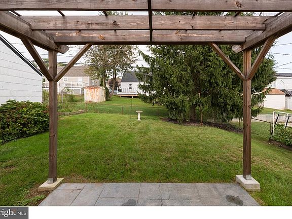 5th image of 37 Bunting Ln