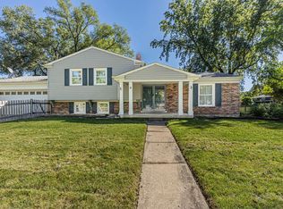 4 Tamarack Ave, Naperville, IL 60540