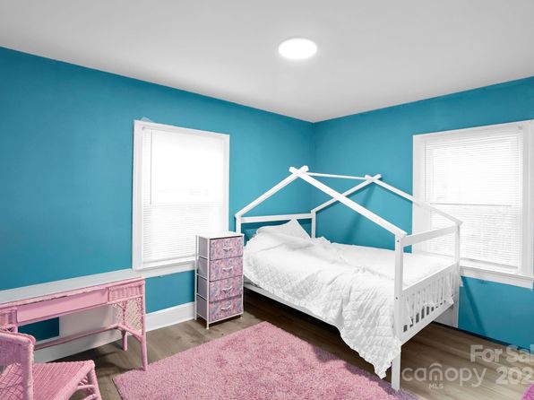 charlotte-north-carolina-299900202 picture