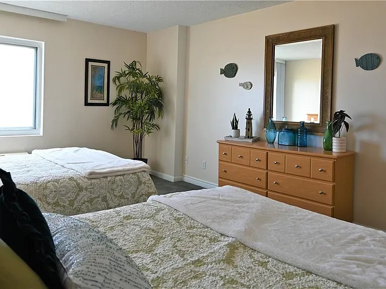 303 Atlantic Ave #402 — Photo 15