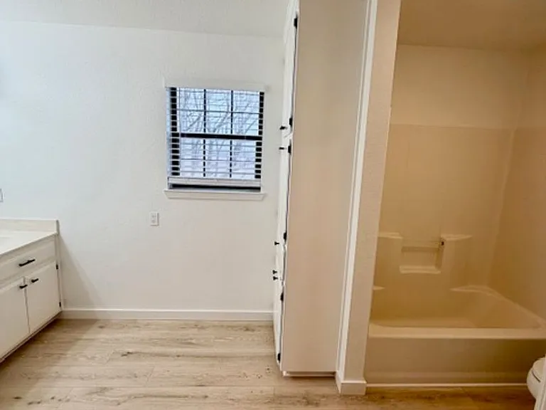 689 Birdie Ln — Photo 10
