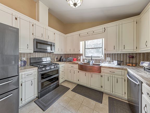 5th image of 1445 Bentcreek Dr