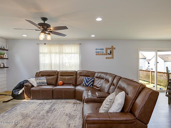 2nd image of 5060 Tealwood Dr