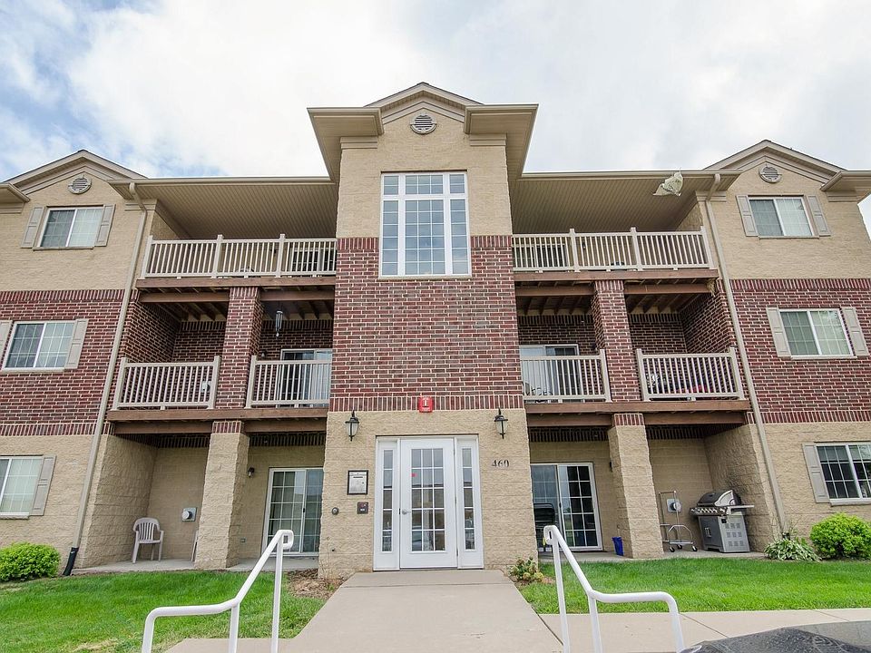 1st image of 460 Bradley Pl Unit 10