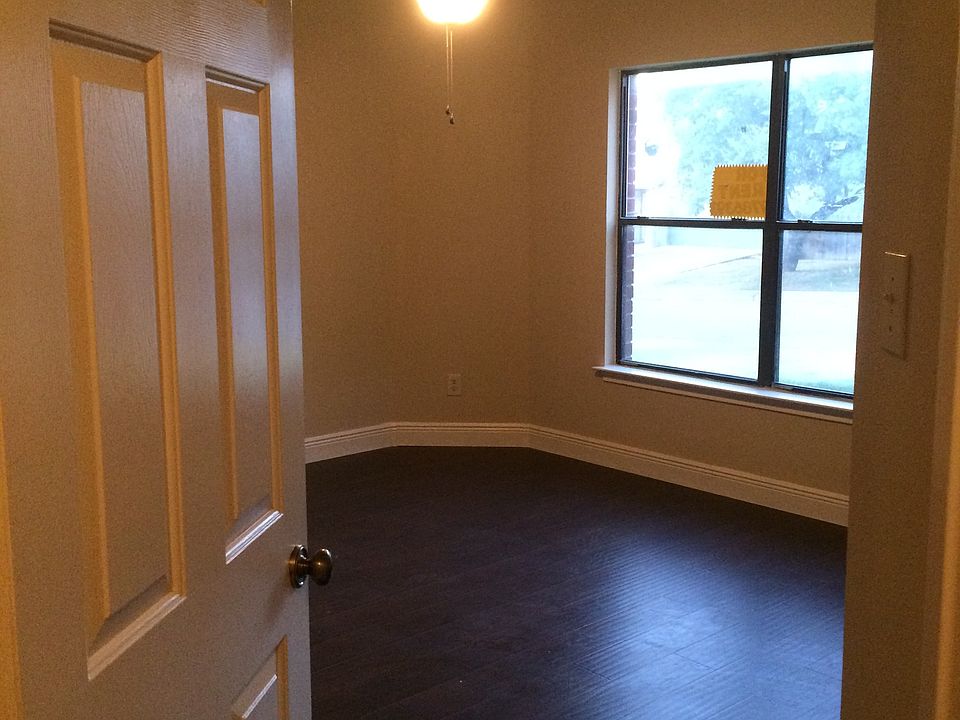 Large front bedroom new flooring in all bedrooms