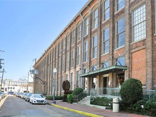 920 Poeyfarre St APT 379, New Orleans, LA 70130