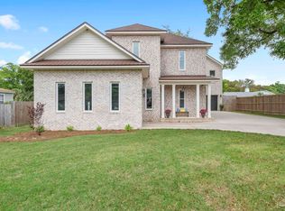 1806 N Barcelona St, Pensacola, FL 32501