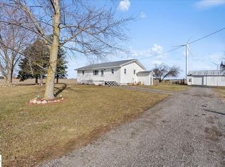 5225 E Van Buren Rd, Breckenridge, MI 48615