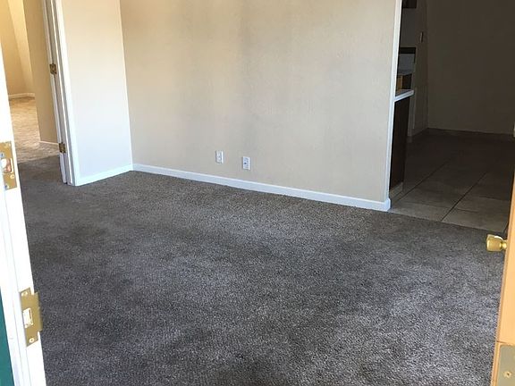 2nd image of 572 E Foothill Blvd APT 20