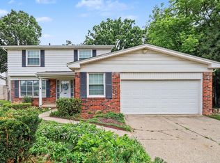 16360 E Rutherland St, Southfield, MI 48076