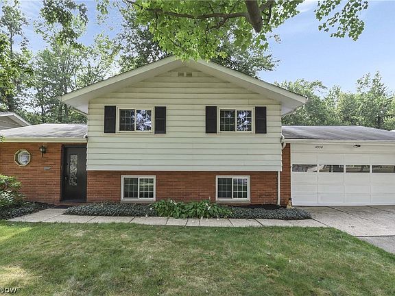 2nd image of 4958 Hampton Dr