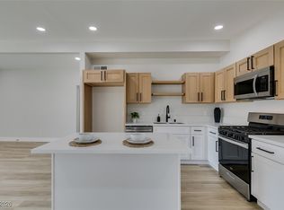 909 James St, Las Vegas, NV 89101