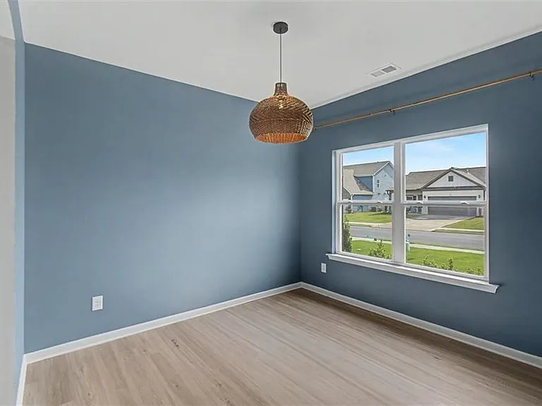 514 Denton Dr — Photo 28