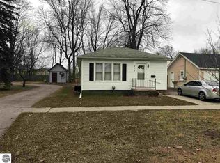 310 W Center St, Saint Louis, MI 48880