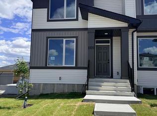 1999 W McCaskill Dr, Crossfield, AB T0M 0S0