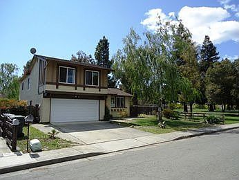 1st image of 561 Maywood Way